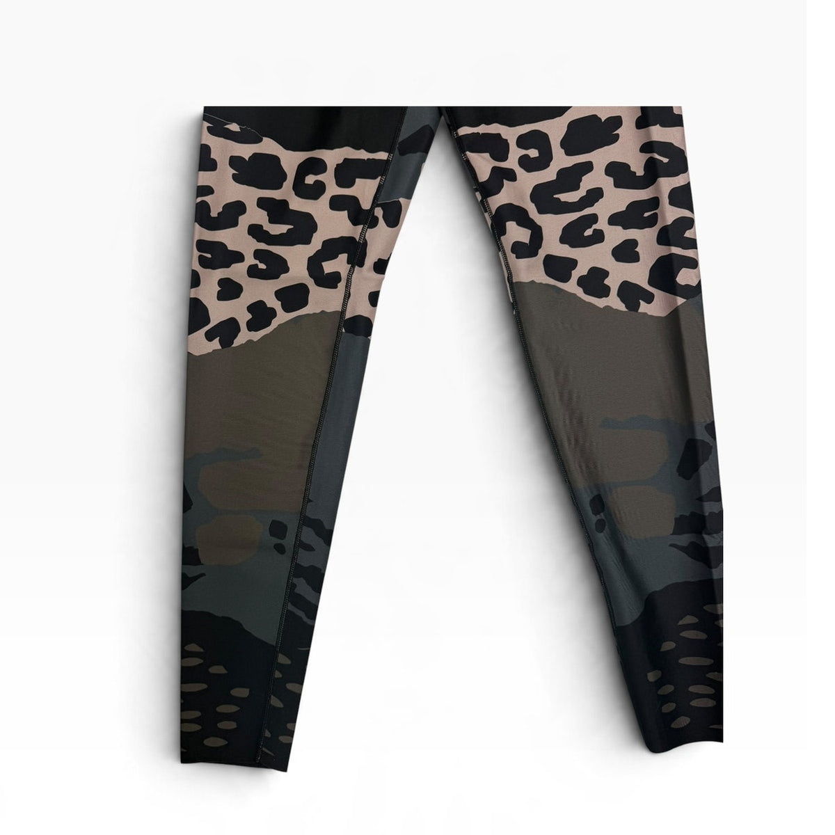 Ultracor Leggings XS Leopard Cheetah Camo Animal Print Lined Compression NWOT